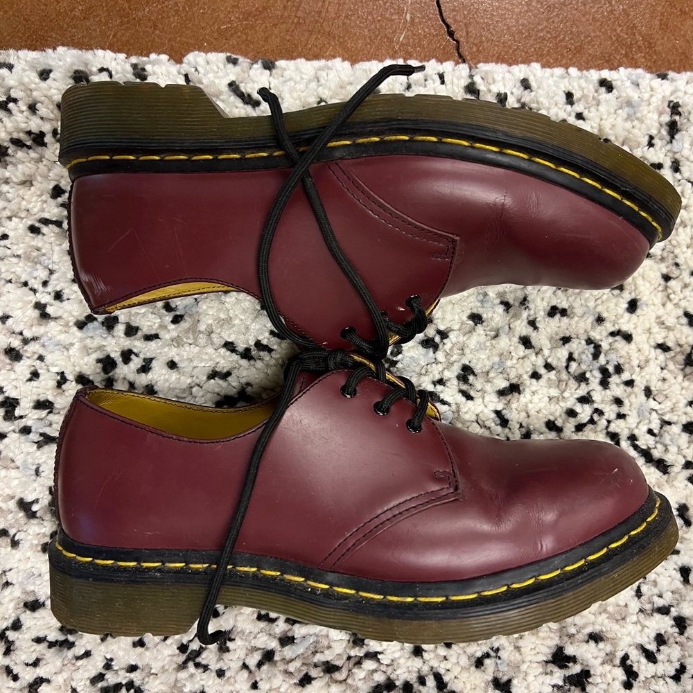 Dr. Marten’s Women’s leather shoe size 9